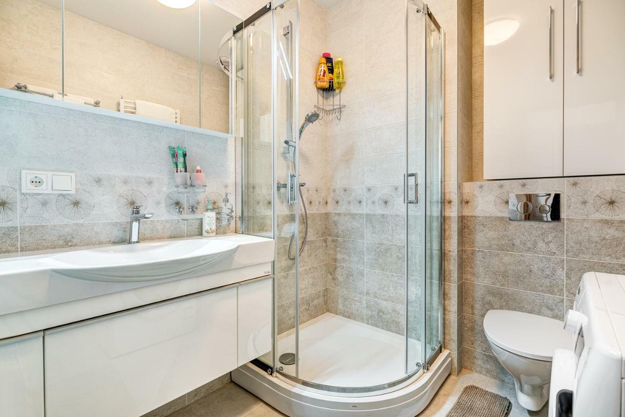 Happy Inn Studio Historic Center, Self Check-In, Ac, Parking In The Undergrnd Garage, Вильнюс Экстерьер фото